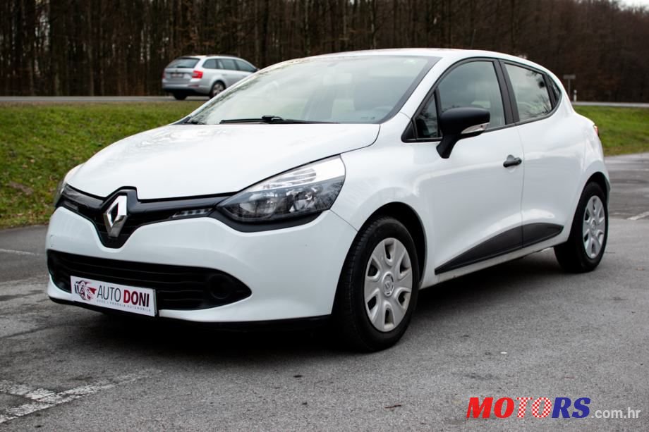2014' Renault Clio photo #2