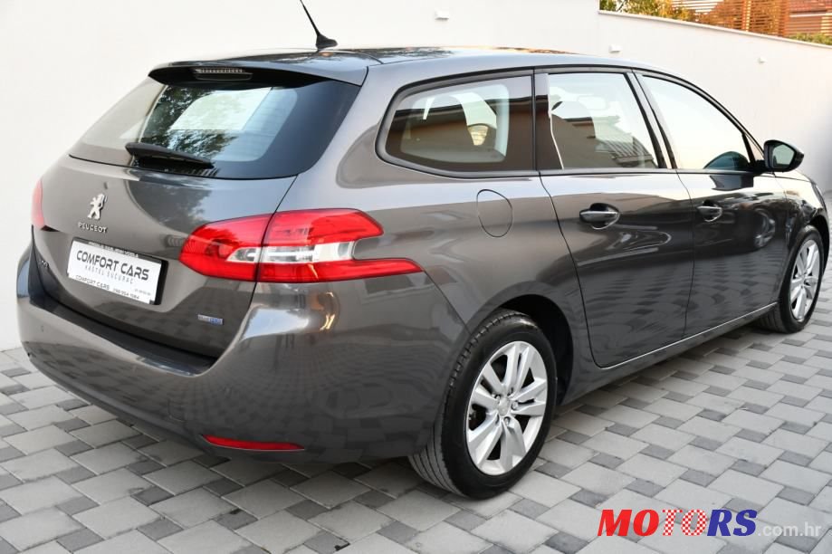 2016' Peugeot 308 photo #6