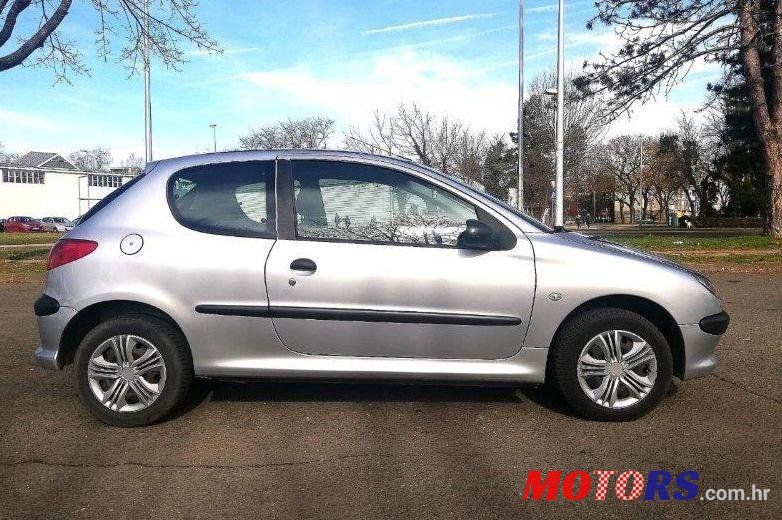 2008' Peugeot 206 206 1,4 Hdi photo #1