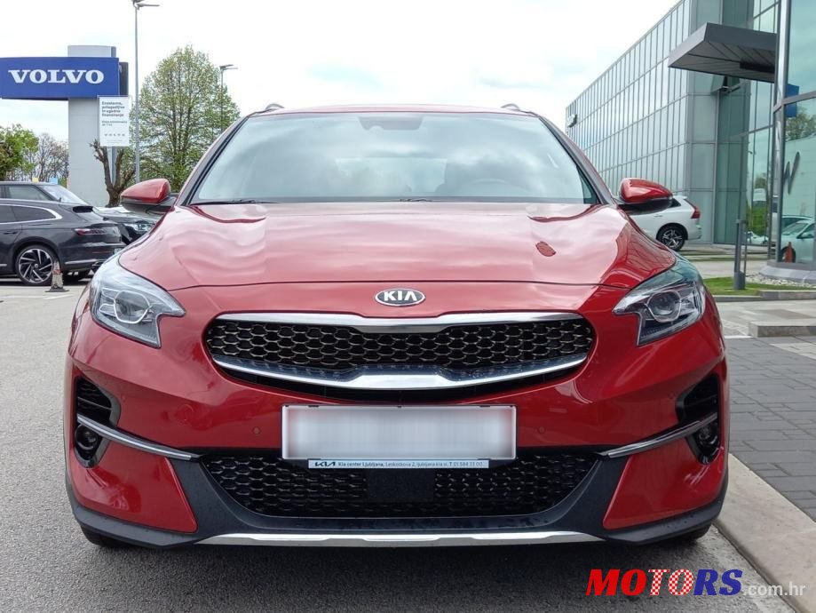 2020' Kia XCeed photo #2