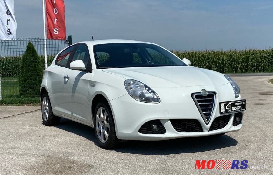 2011' Alfa Romeo Giulietta 1,6 D. N. A photo #1