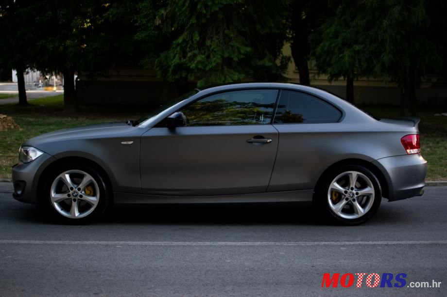 2012' BMW Serija 1 118D photo #4
