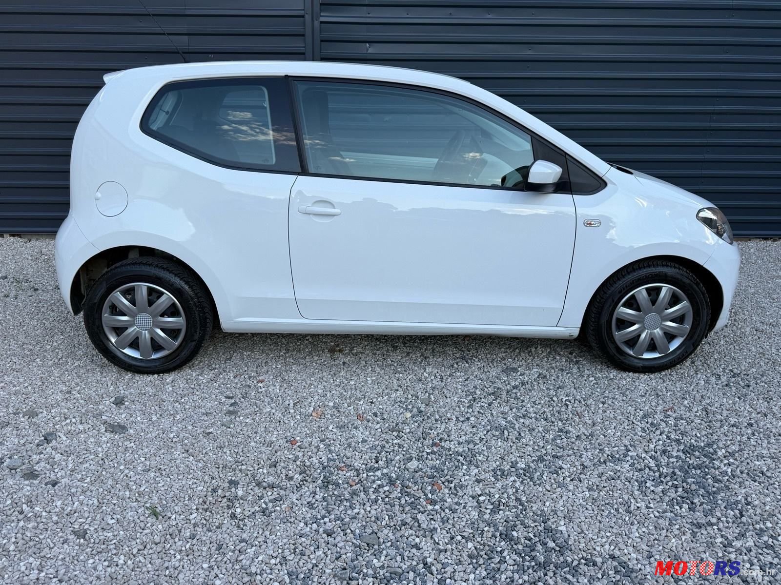 2015' Volkswagen Up! 1,0 Up! photo #5
