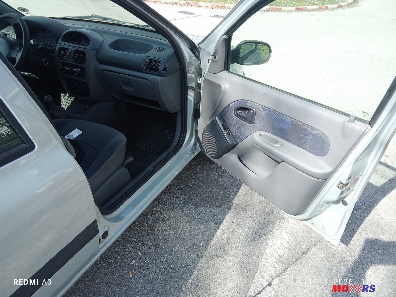 2001' Renault Clio 1,2 photo #5