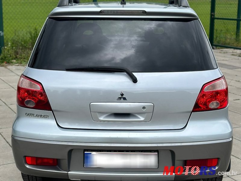 2007' Mitsubishi Outlander 2,0 photo #6