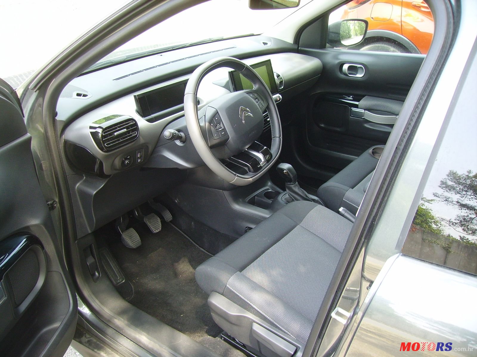 2016' Citroen C4 Cactus 1.2 turbo 110 KS photo #5