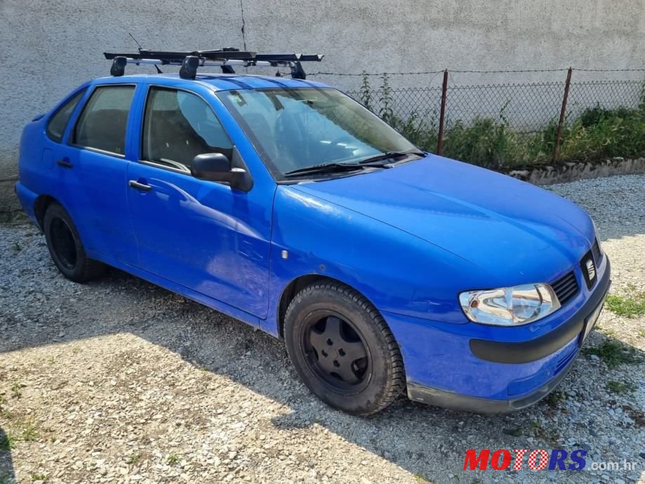 2002' SEAT Cordoba photo #4