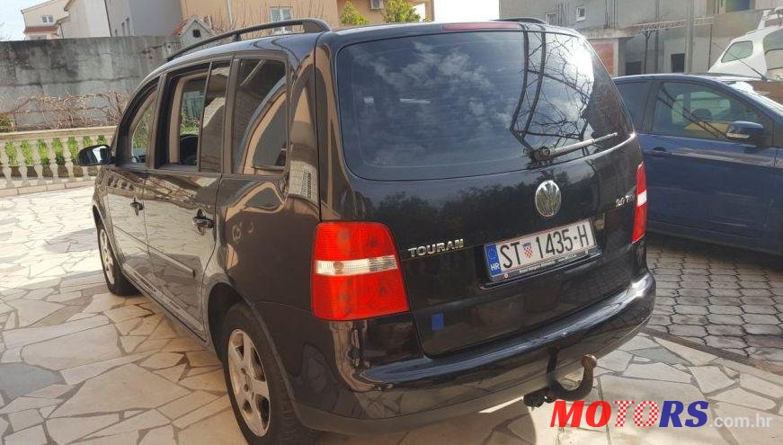 2006' Volkswagen Touran 2,0 Tdi photo #1