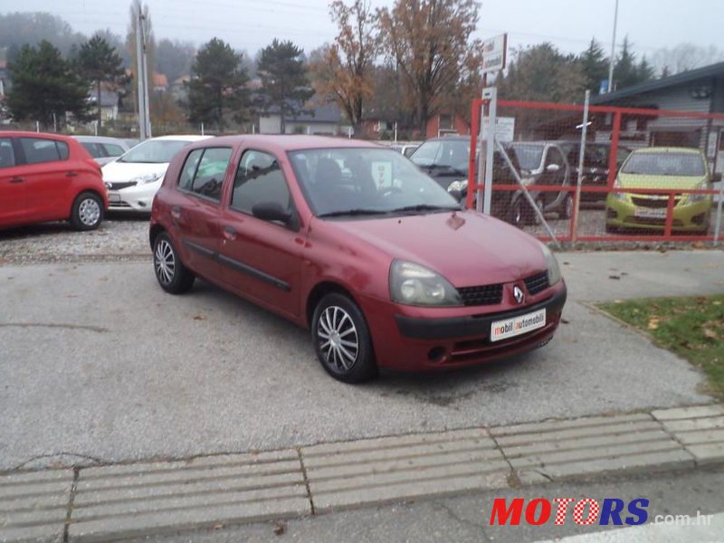 2002' Renault Clio 1,5 Dci photo #1