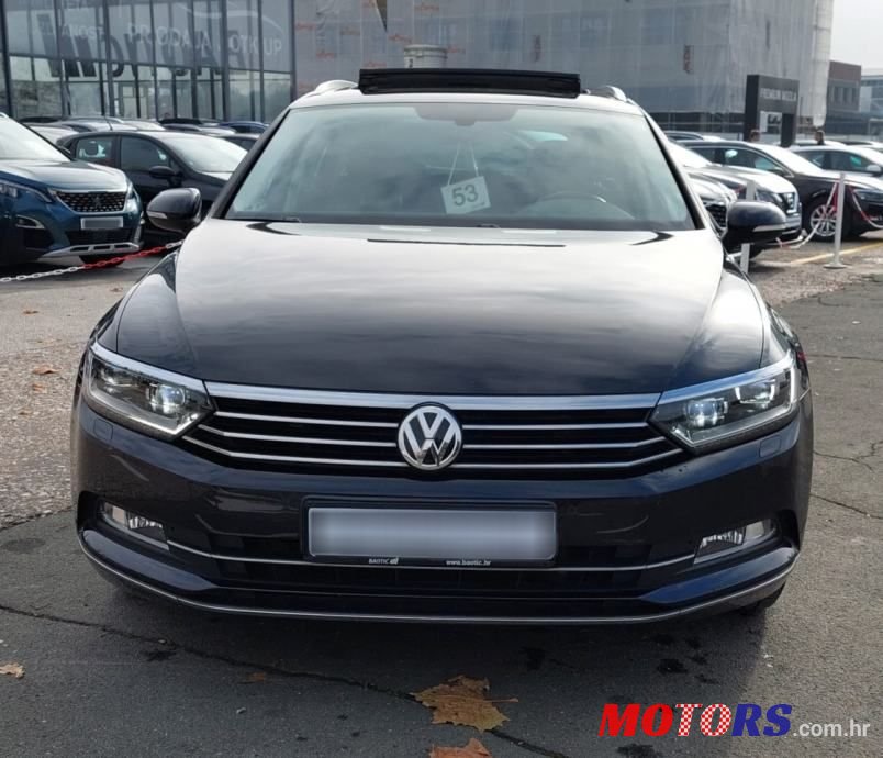 2018' Volkswagen Passat Variant photo #3