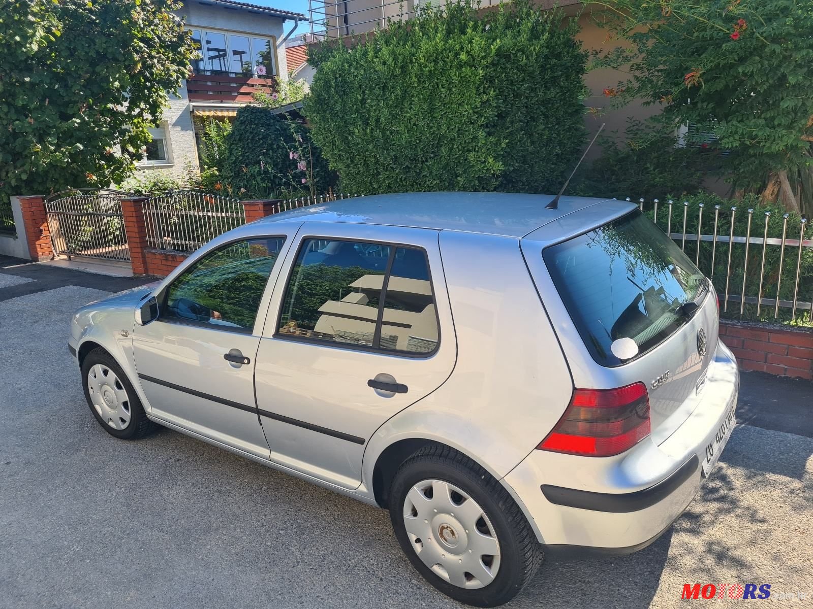 2002' Volkswagen Golf IV 1,4 photo #3