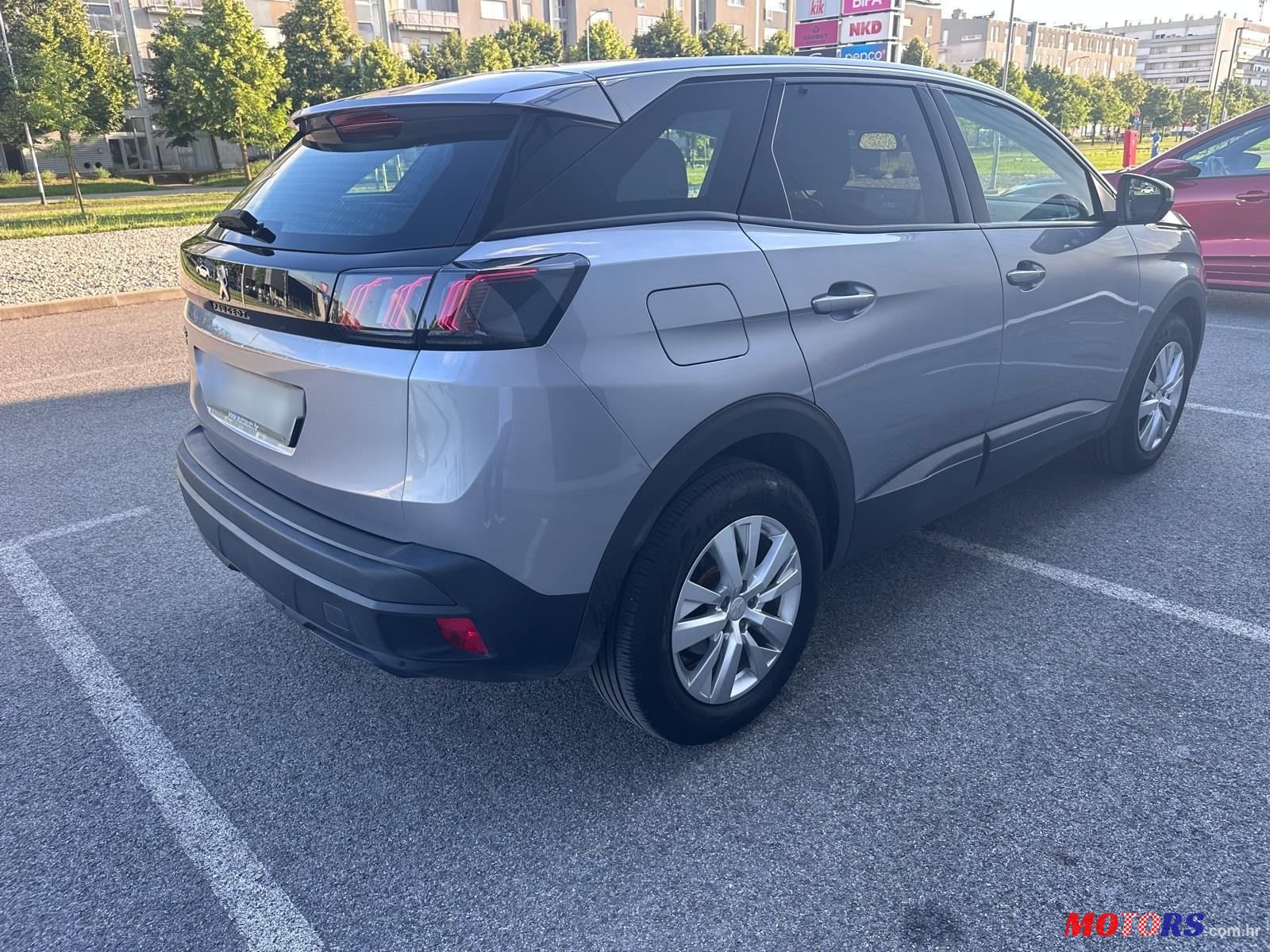 2021' Peugeot 3008 1,5 Bluehdi photo #3