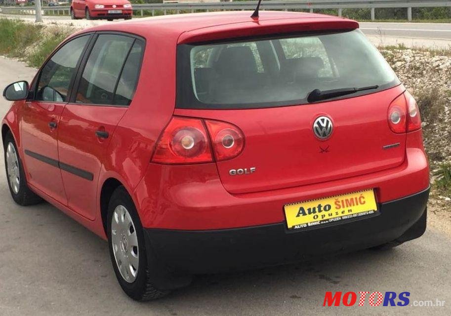 2008' Volkswagen Golf V 1,9 Tdi photo #2