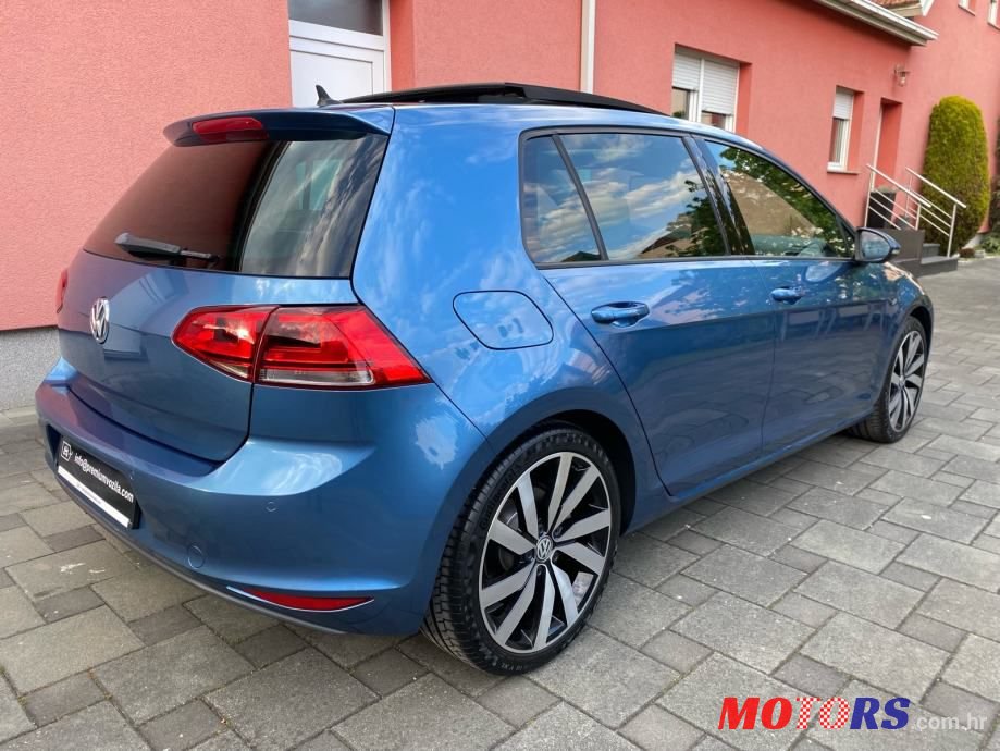 2013' Volkswagen Golf 7 photo #3