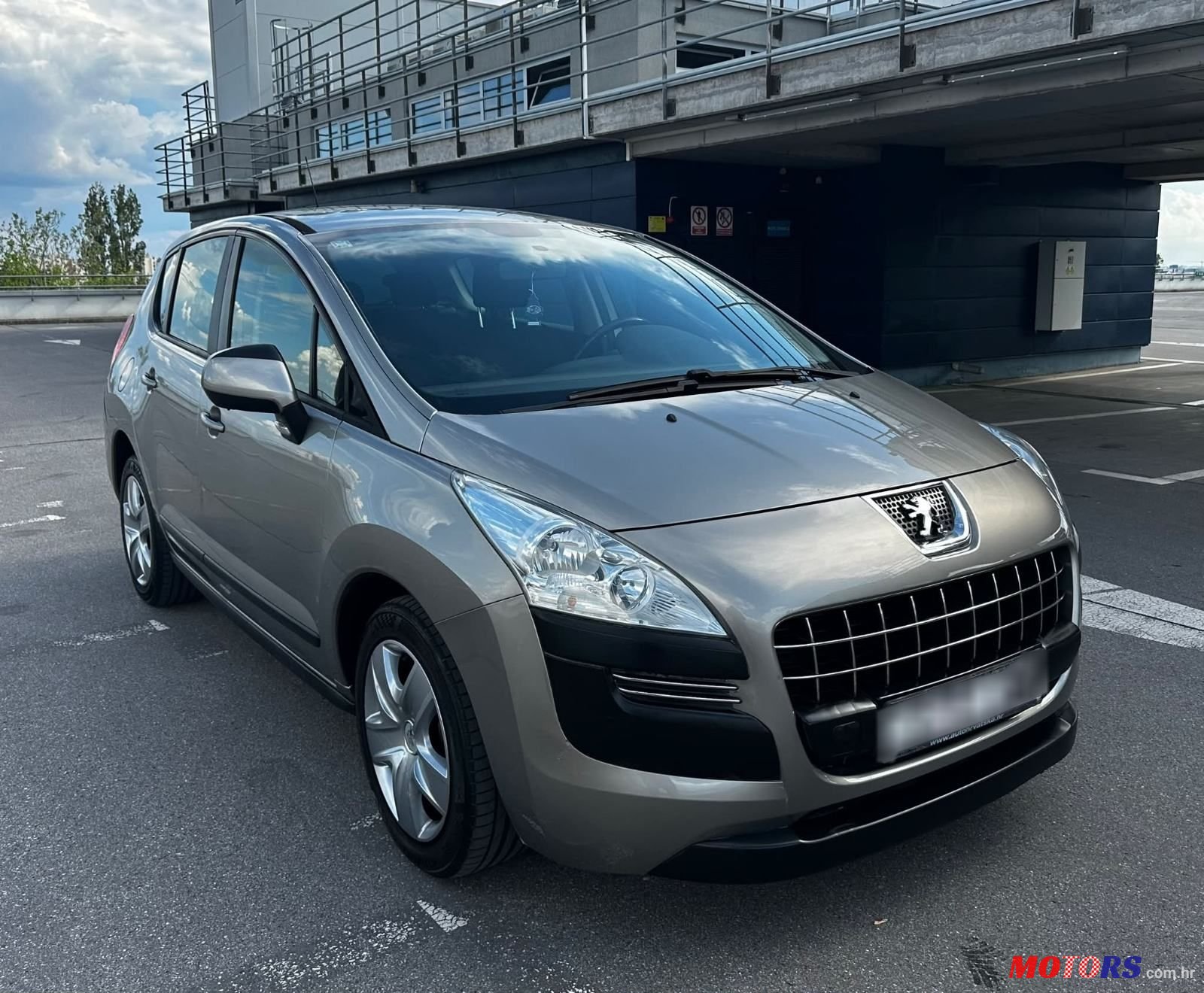 2010' Peugeot 3008 1,6 Hdi photo #3