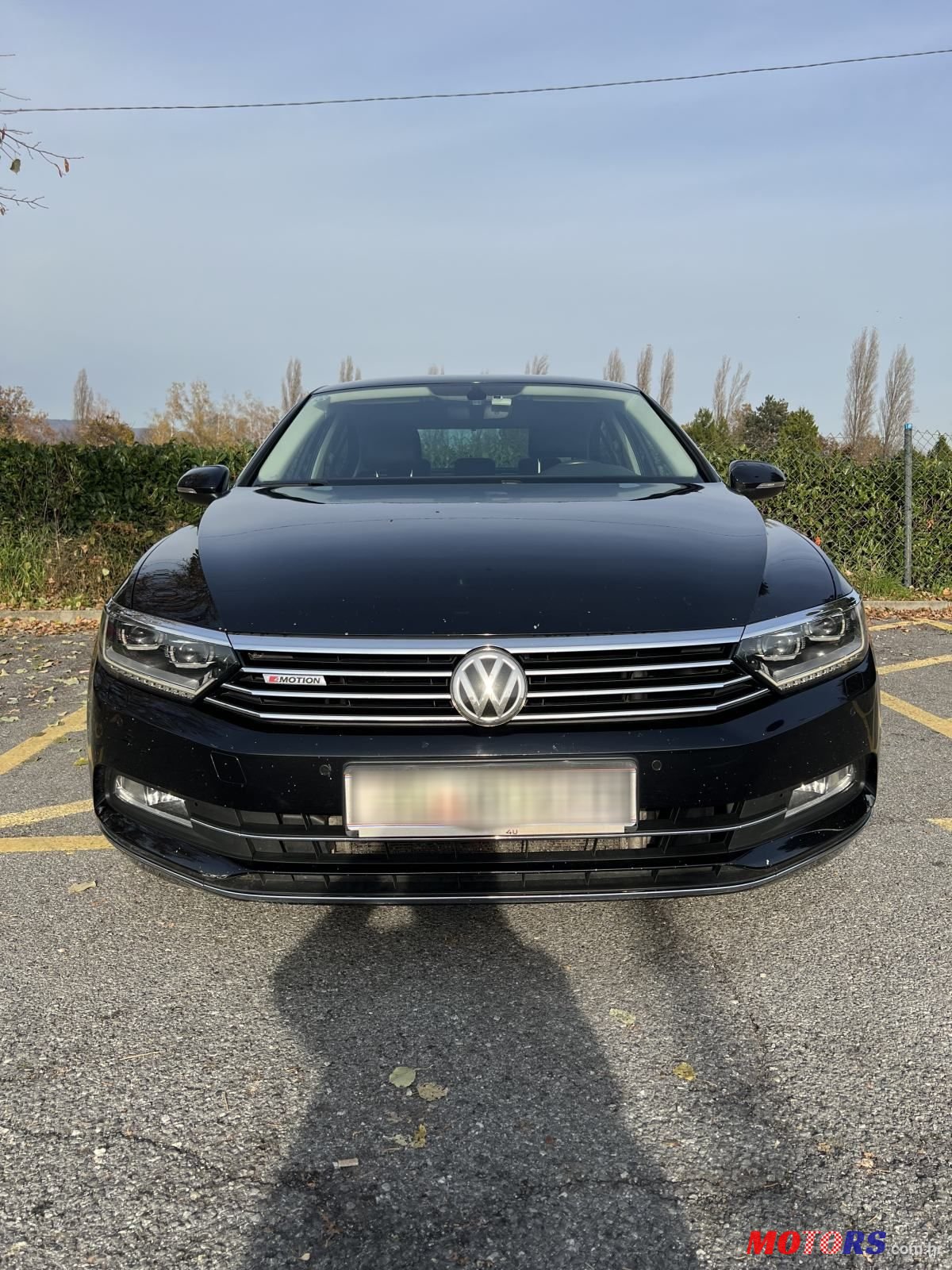 2016' Volkswagen Passat 4Motion photo #1
