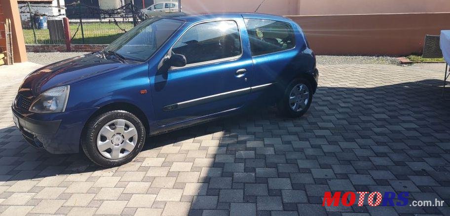 2002' Renault Clio 1,2 16V photo #1