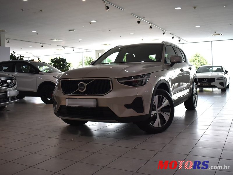 2024' Volvo XC40 photo #1