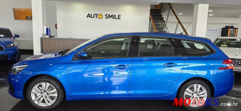 2020' Peugeot 308 Sw photo #2