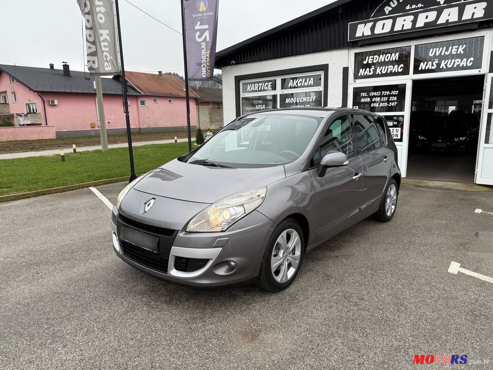 2009' Renault Scenic 1,5 Dci photo #1