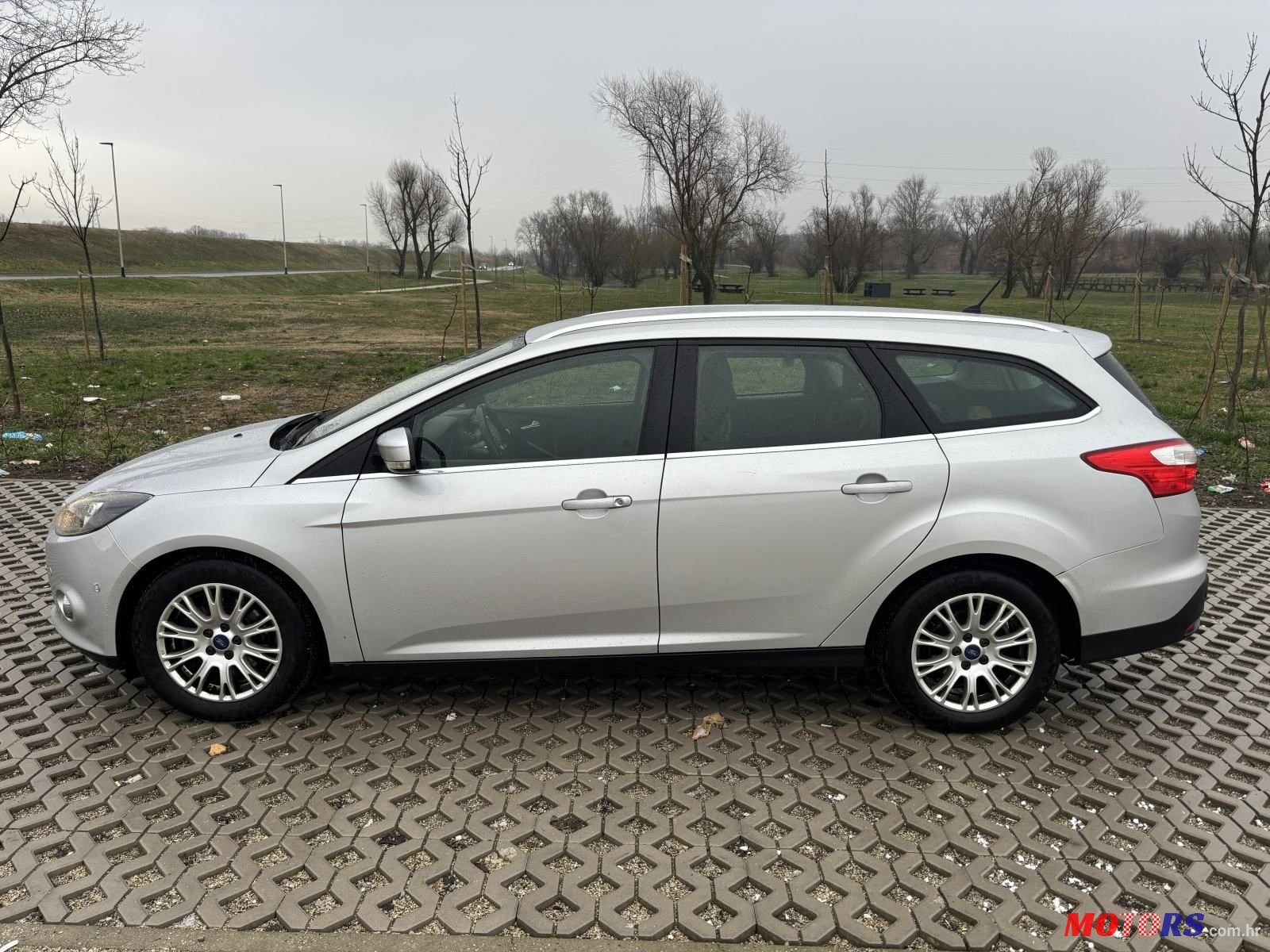 2011' Ford Focus Karavan photo #3