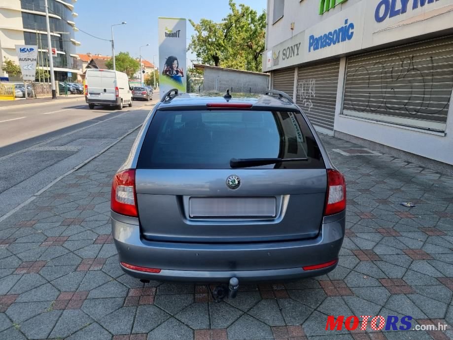 2013' Skoda Octavia Combi photo #5