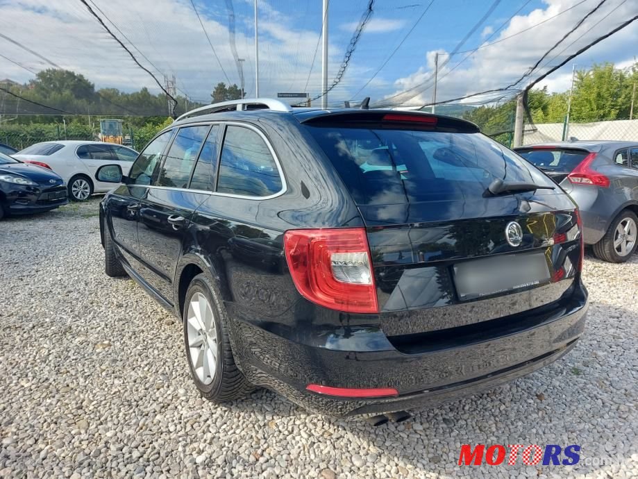 2014' Skoda Superb Combi photo #3