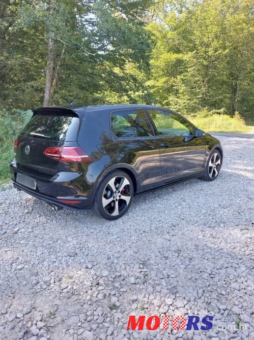 2013' Volkswagen Golf 7 2,0 Bmt photo #1