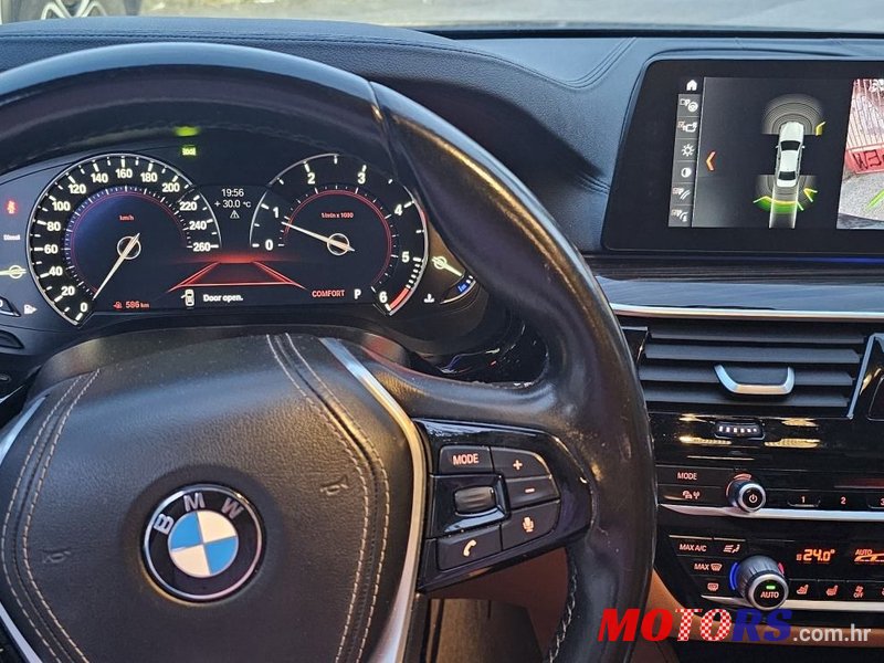 2017' BMW Serija 5 520D photo #4