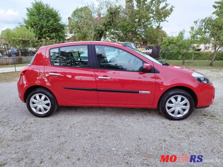 2010' Renault Clio 1,2 16V photo #6