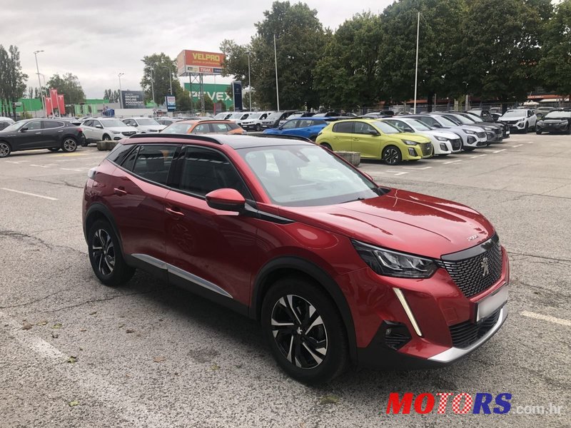 2020' Peugeot 2008 photo #6