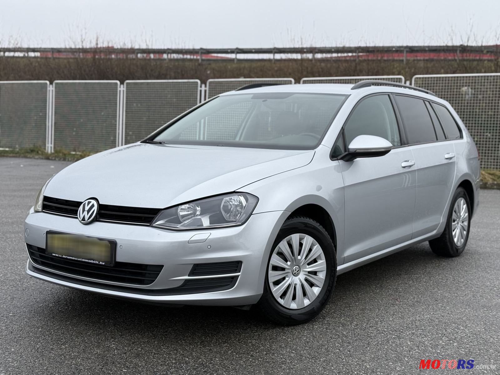 2017' Volkswagen Golf VII Variant photo #1