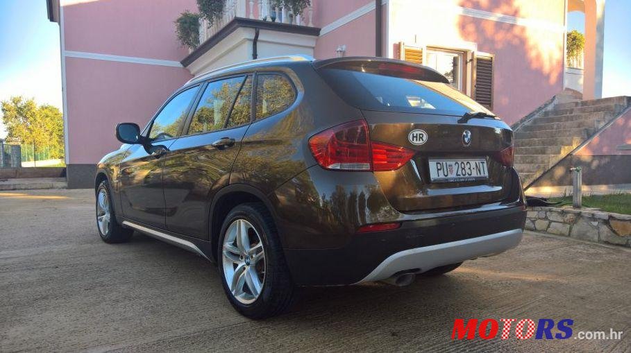 2011' BMW X1 Xdrive18D photo #2