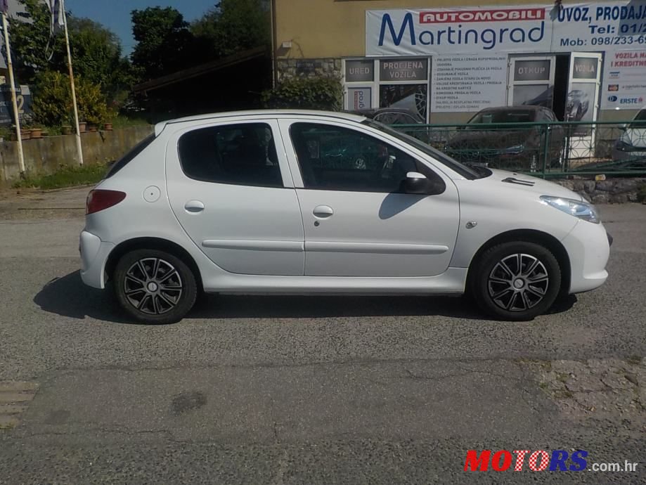 2010' Peugeot 206 photo #5