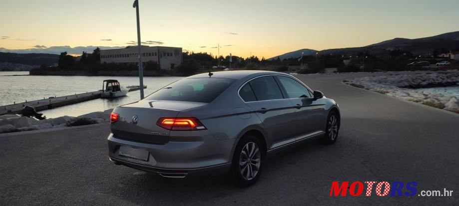2017' Volkswagen Passat 2,0 Tdi Bmt Dsg photo #5