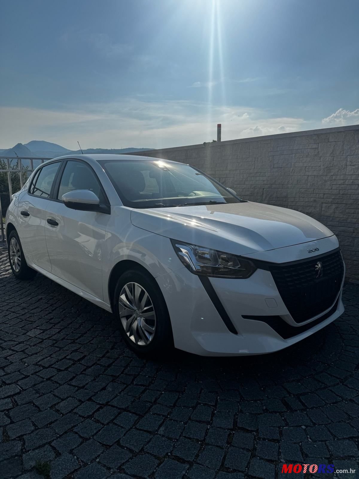 2021' Peugeot 208 1,2 Puretech photo #3