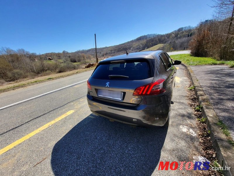 2015' Peugeot 308 1,6 Bluehdi photo #2