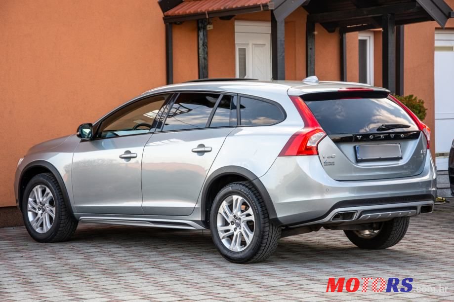 2016' Volvo V60 D3 photo #4
