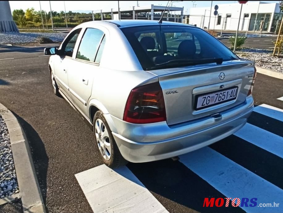 2003' Opel Astra photo #2