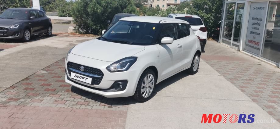 2020' Suzuki Swift 1,2 photo #2