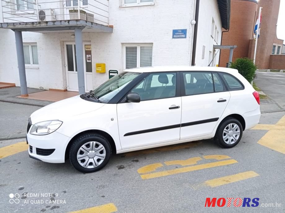 2010' Skoda Fabia 1.6 Tdi Simply photo #2