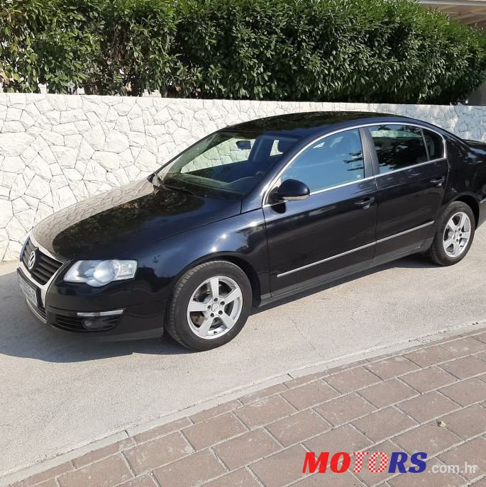 2010' Volkswagen Passat 2,0 Tdi photo #1