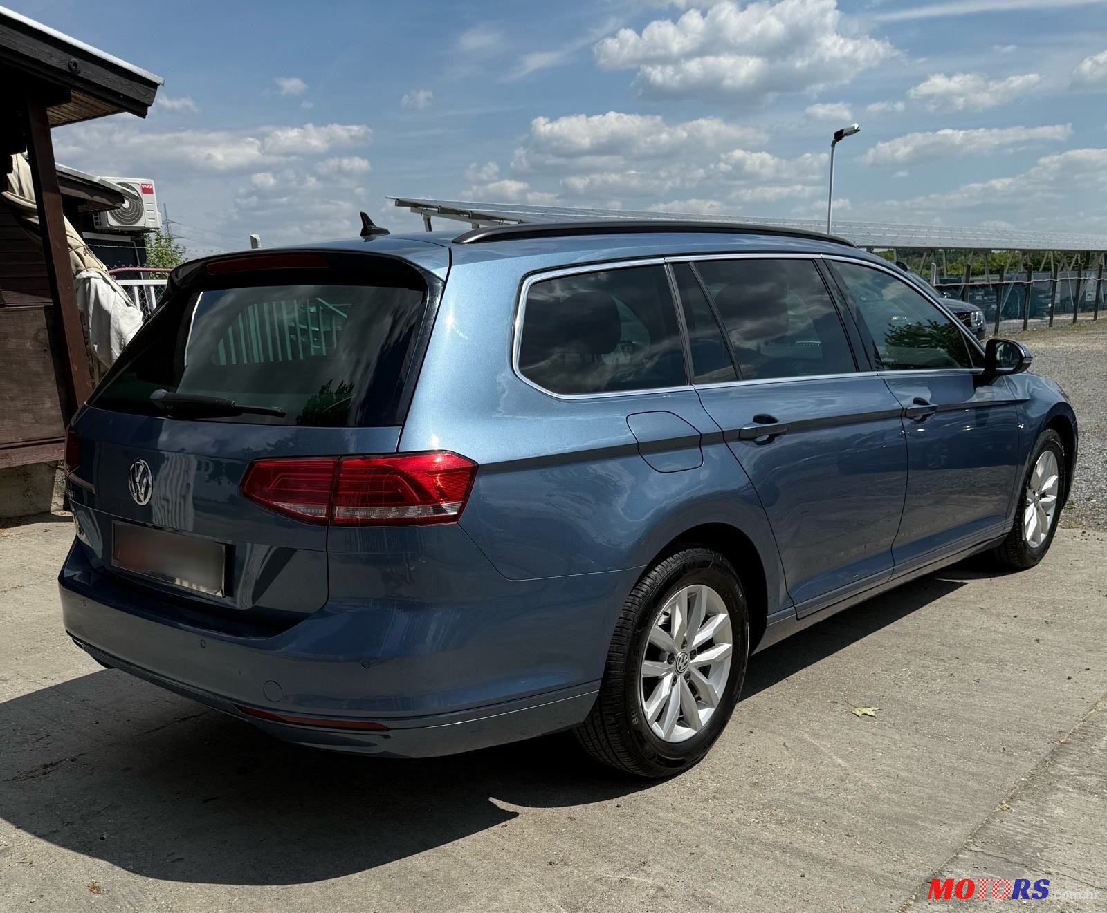 2015' Volkswagen Passat Variant photo #5