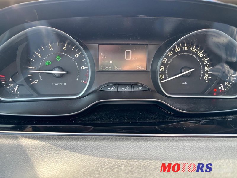 2019' Peugeot 208 1,2 Puretech photo #4
