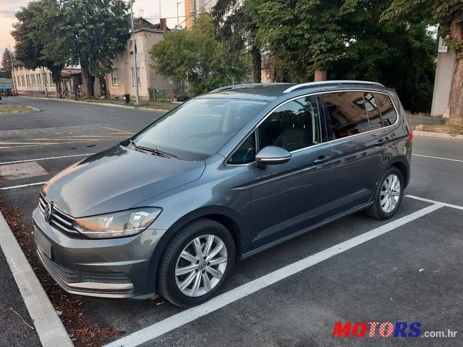 2017' Volkswagen Touran 2,0 Tdi photo #2