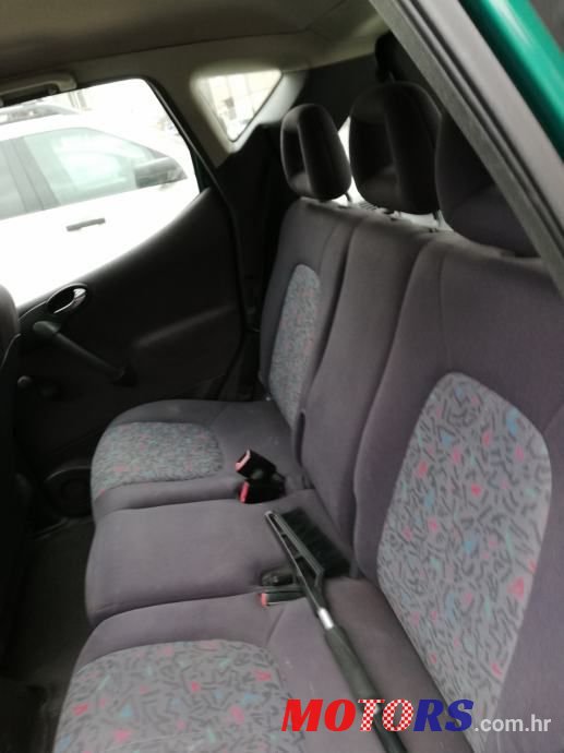 2000' Mercedes-Benz A-Klasa photo #6