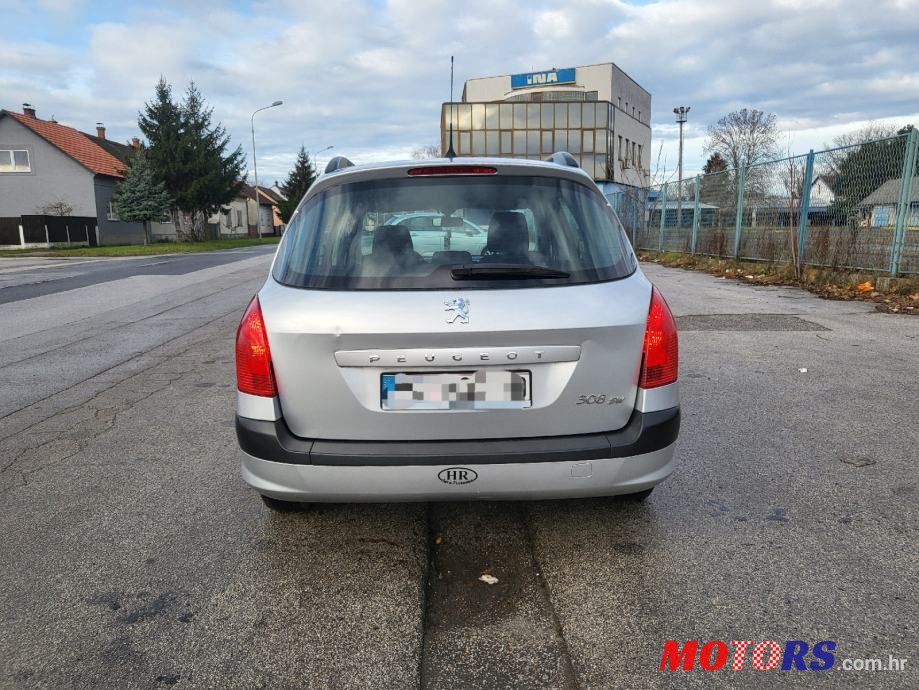 2011' Peugeot 308 Sw photo #4