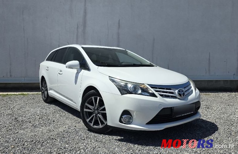 2013' Toyota Avensis 2,0 D-4D photo #3