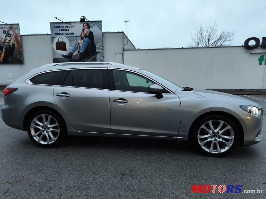 2015' Mazda 6 Sport Combi photo #3