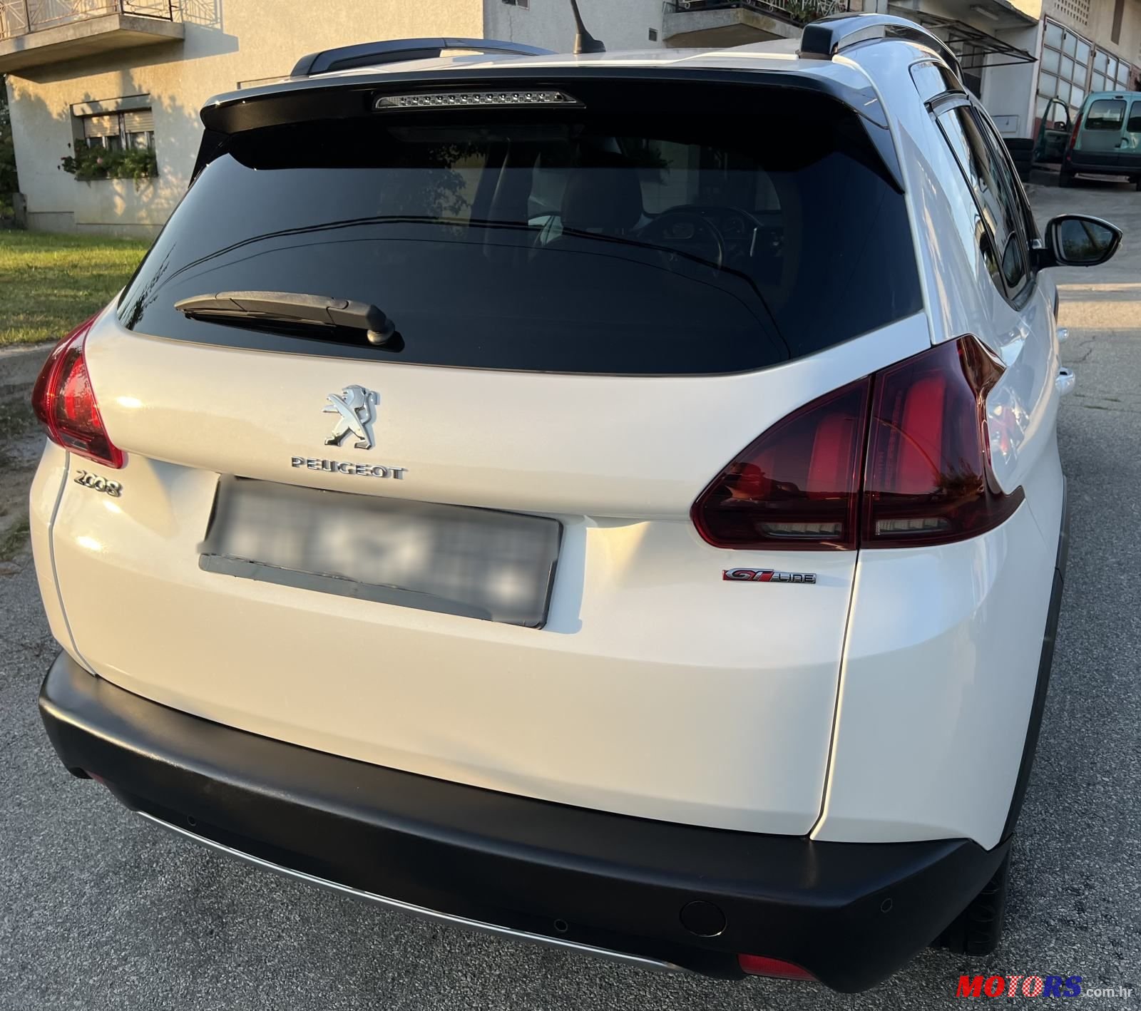 2016' Peugeot 2008 1,6 Bluehdi photo #6